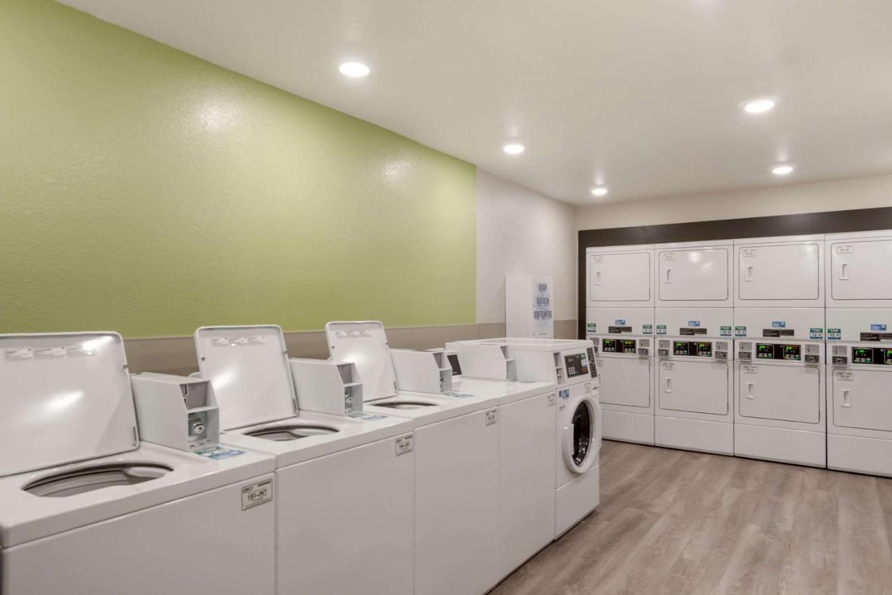Woodspring Suites Colorado Springs North - Air Force Academy Dış mekan fotoğraf